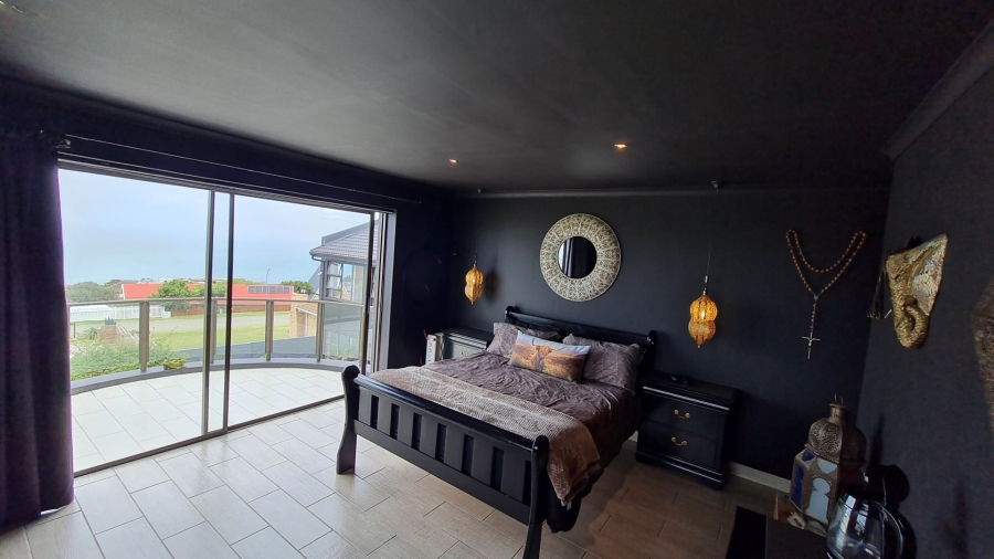 10 Bedroom Property for Sale in Dana Bay Western Cape